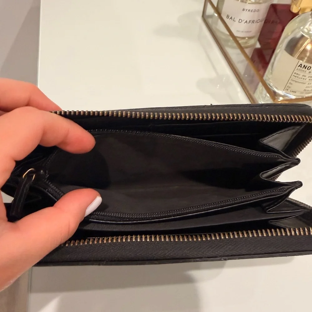 Gucci Black Quilted Leather Clutch with Gold Double G